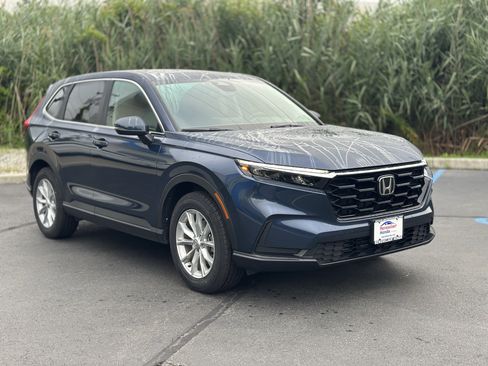 Used 2024 Honda CR-V EX image 3