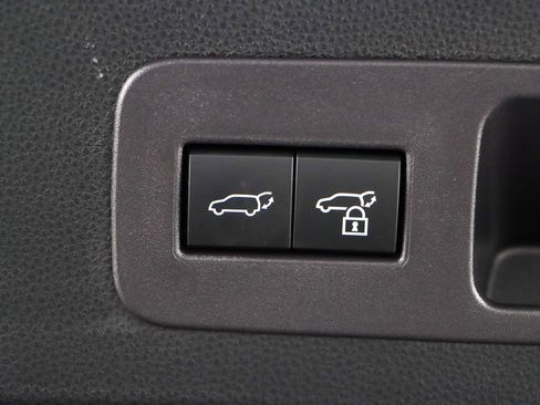 Used 2024 Lexus LX 600 4WD w/ Interior Upgrade Package image 33