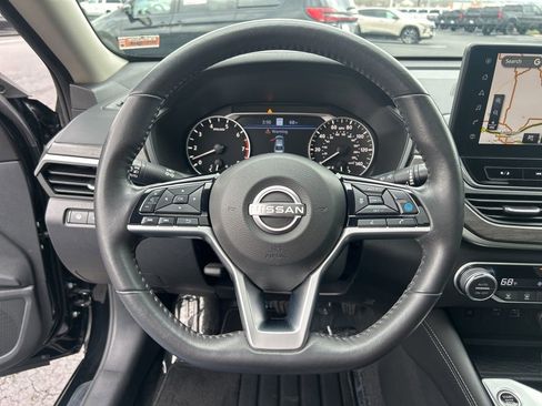 Used 2024 Nissan Altima 2.5 SL FWD image 22