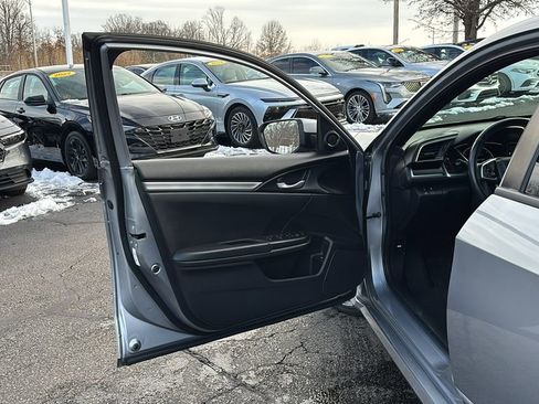 Used 2019 Honda Civic Sport image 11