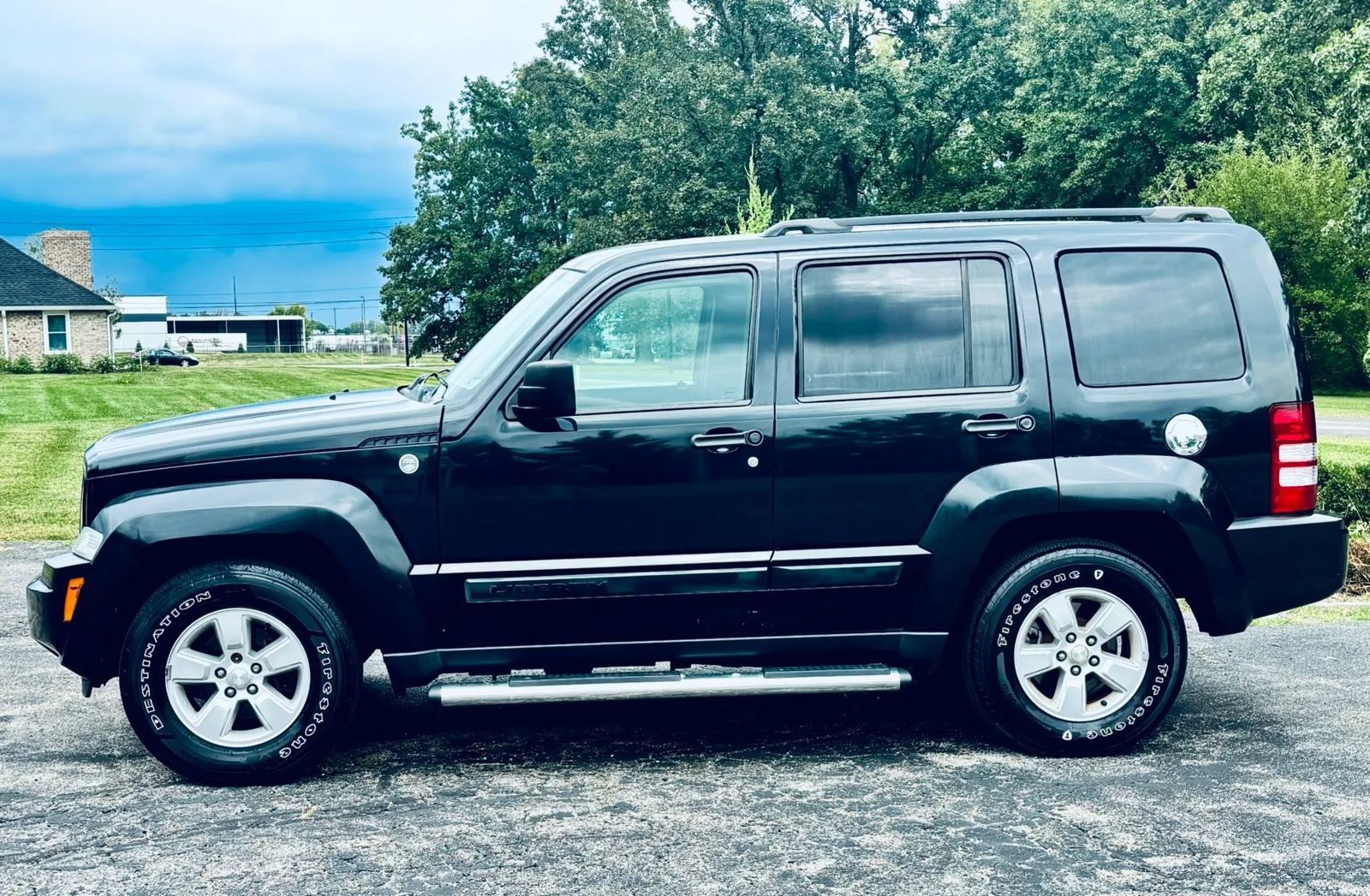 Used 2010 Jeep Liberty Sport w/ Popular Equipment Group AWD/4WD image 7