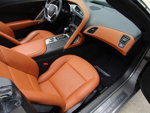 Used 2016 Chevrolet Corvette Z06 w/ 3LZ Preferred Equipment Group RWD image 13