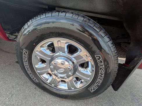 Used 2013 Ford F250 Lariat w/ Lariat Chrome Pkg image 12