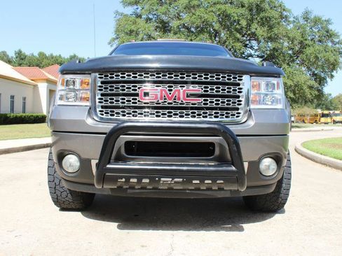 Used 2013 GMC Sierra 2500 Denali w/ Suspension Package, Off-Road AWD/4WD image 7