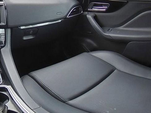 Used 2019 Jaguar F-PACE Premium AWD/4WD image 23