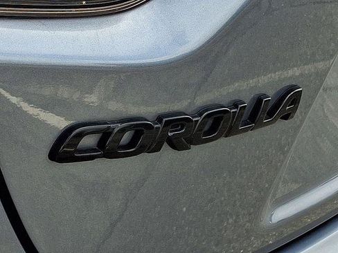 Certified 2021 Toyota Corolla LE w/ LE Convenience Package FWD image 18