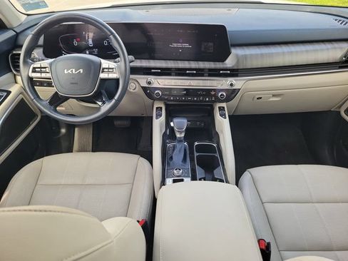 Used 2023 Kia Telluride EX w/ EX Captain's Chair Package AWD/4WD image 14