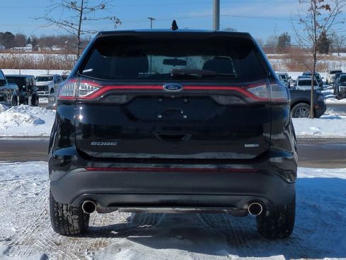 Used 2018 Ford Edge SE image 5