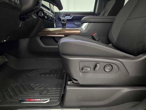 New 2025 Chevrolet Silverado 1500 LT w/ Z71 Off-Road Package image 3