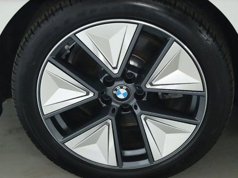 Used 2025 BMW i4 xDrive40i w/ Parking Assistance Package image 12