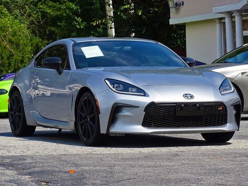 Used 2023 Toyota GR86 Premium RWD image 11