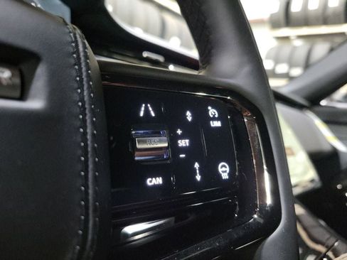 New 2026 Land Rover Range Rover Sport Dynamic SE AWD/4WD image 16