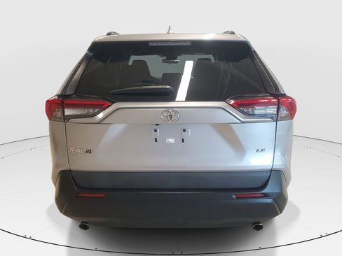 Used 2019 Toyota RAV4 LE image 6