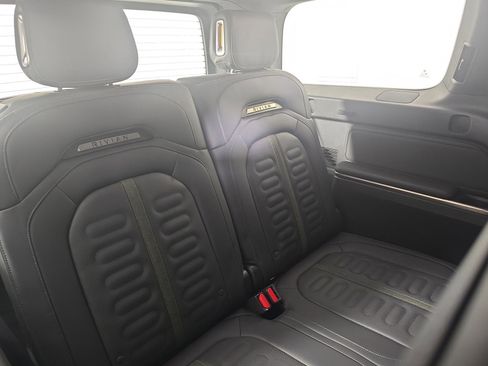 Used 2025 Rivian R1S Adventure image 25