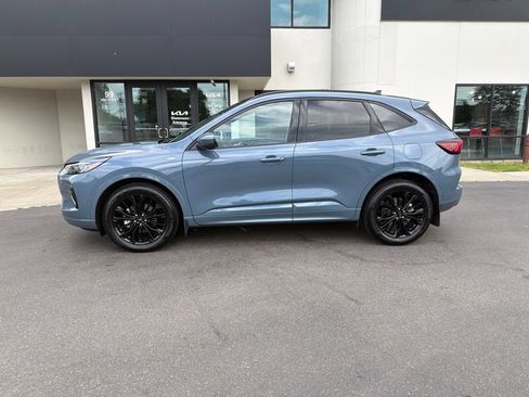 Used 2023 Ford Escape ST-Line Elite w/ Premium Technology Package AWD/4WD image 2