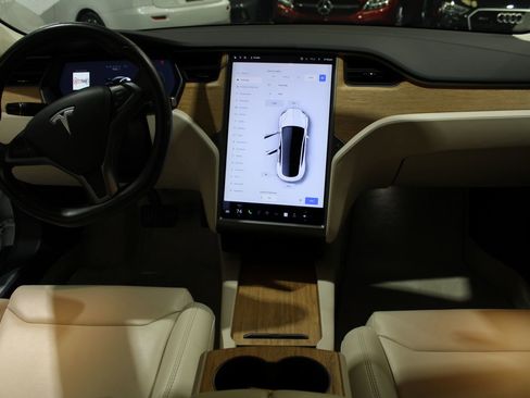 Used 2018 Tesla Model S 75D image 18