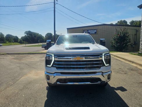 Used 2024 Chevrolet Silverado 2500 LTZ w/ LTZ Convenience Package AWD/4WD image 6