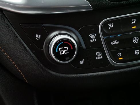 Used 2018 Chevrolet Equinox Premier AWD/4WD image 30