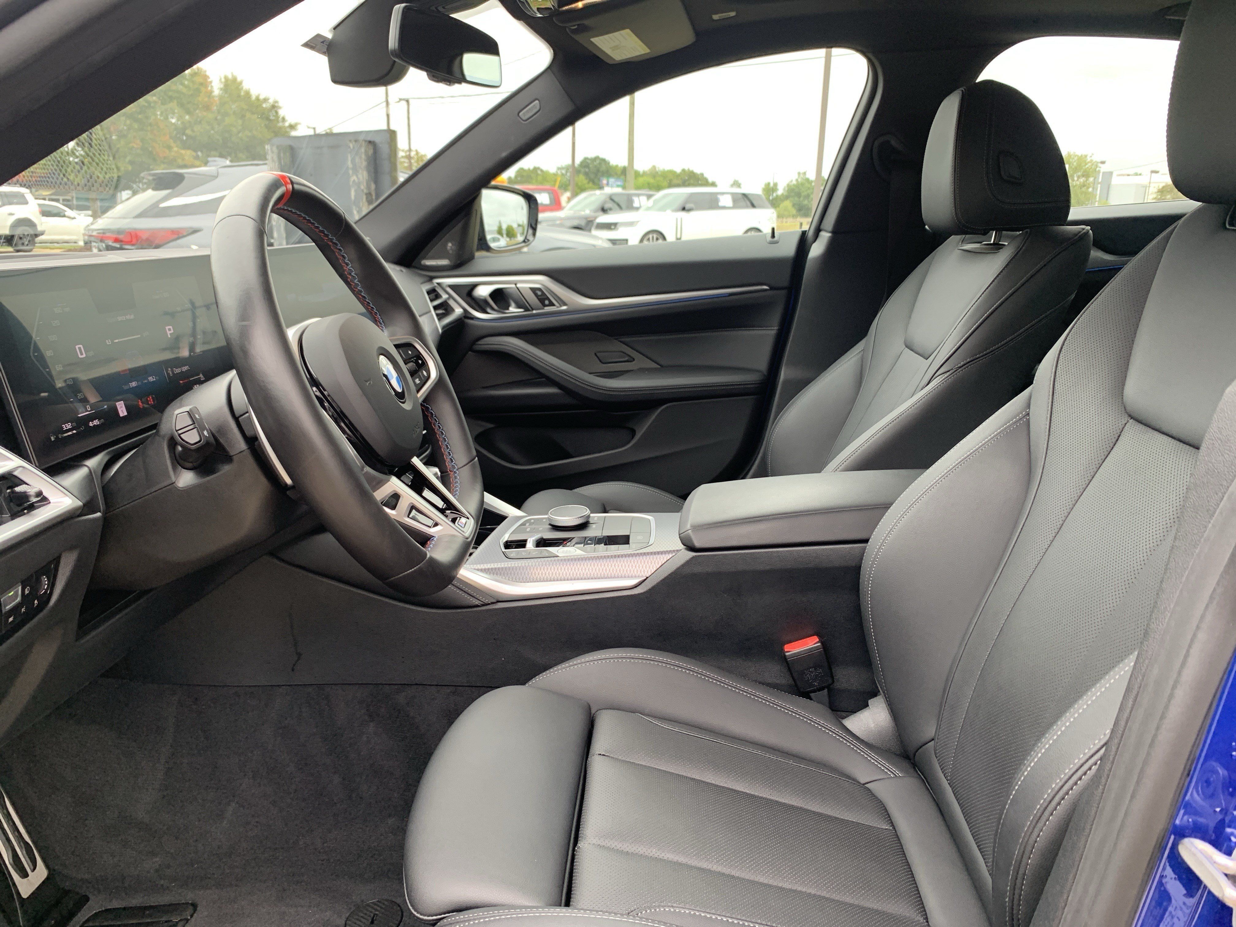 Used 2025 BMW M440i RWD image 16