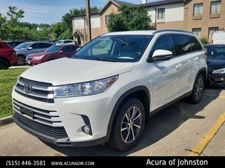 Used 2019 Toyota Highlander XLE AWD/4WD video 1