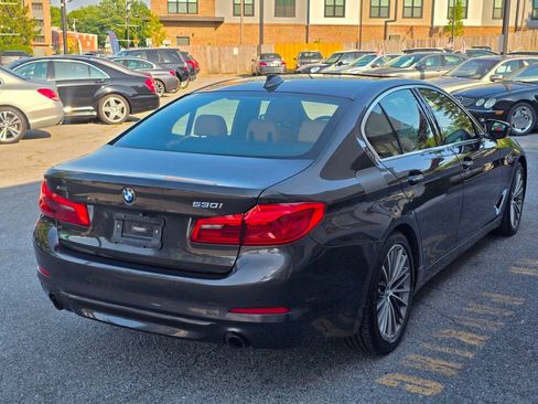 Used 2017 BMW 530i xDrive w/ Premium Package AWD/4WD image 4