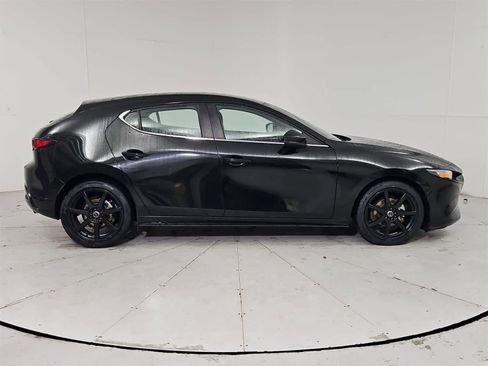 Used 2019 MAZDA MAZDA3 Hatchback image 7