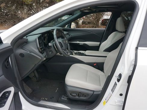 Used 2023 Lexus RX 350 Premium image 2