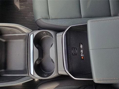 New 2026 GMC Terrain AT4 w/ LPO, Floor Liner Package image 33