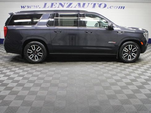Used 2024 GMC Yukon XL AT4 w/ AT4 Premium Plus Package AWD/4WD image 2