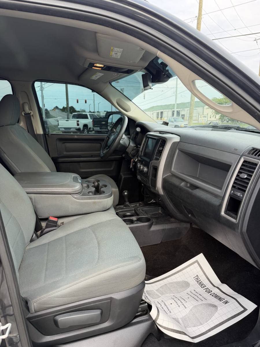 Used 2014 RAM 3500 Tradesman w/ Chrome Appearance Group AWD/4WD image 9