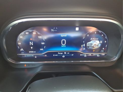 Certified 2024 Chevrolet Suburban Premier AWD/4WD image 19