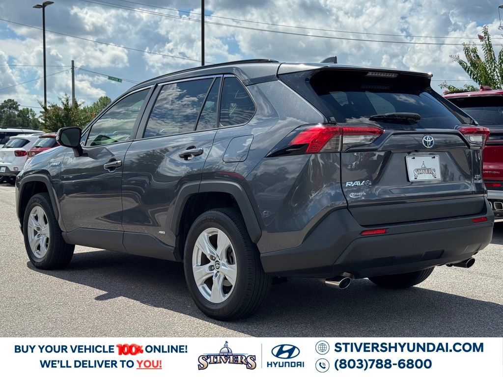 Used 2021 Toyota RAV4 XLE w/ Convenience Package AWD/4WD image 12