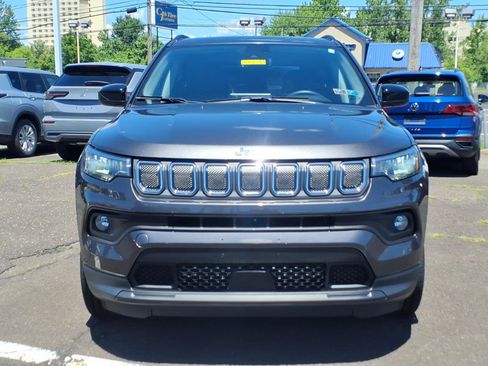 Used 2022 Jeep Compass Latitude w/ Sun and Sound Group AWD/4WD image 9