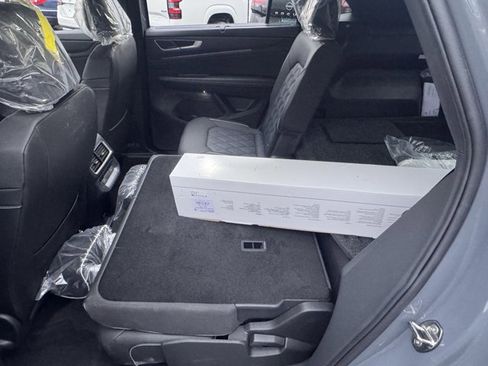 New 2026 Volkswagen Atlas Cross Sport SEL Premium R-Line image 14