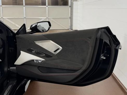 Used 2023 Chevrolet Corvette Z06 RWD image 38