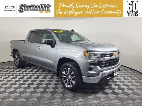 Used 2025 Chevrolet Silverado 1500 LT image 1