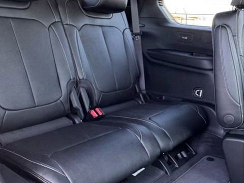 New 2026 Jeep Grand Cherokee L Limited image 16