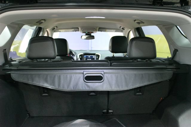 Used 2023 GMC Terrain SLT w/ Infotainment Package II AWD/4WD image 16