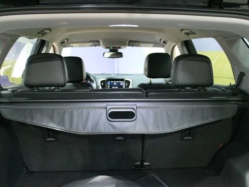 Used 2023 GMC Terrain SLT w/ Infotainment Package II AWD/4WD image 16