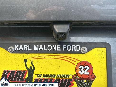 Used 2024 Ford Escape SE w/ PHEV Premium Package image 9