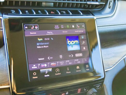 Used 2021 Jeep Grand Cherokee L Limited AWD/4WD image 35