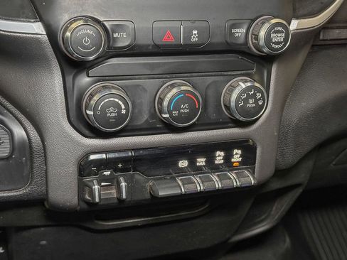 Used 2022 RAM 2500 Big Horn w/ Level 1 Equipment Group AWD/4WD image 41