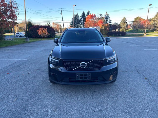 Used 2025 Volvo XC40 B5 Plus w/ Protection Package Premier AWD/4WD image 8