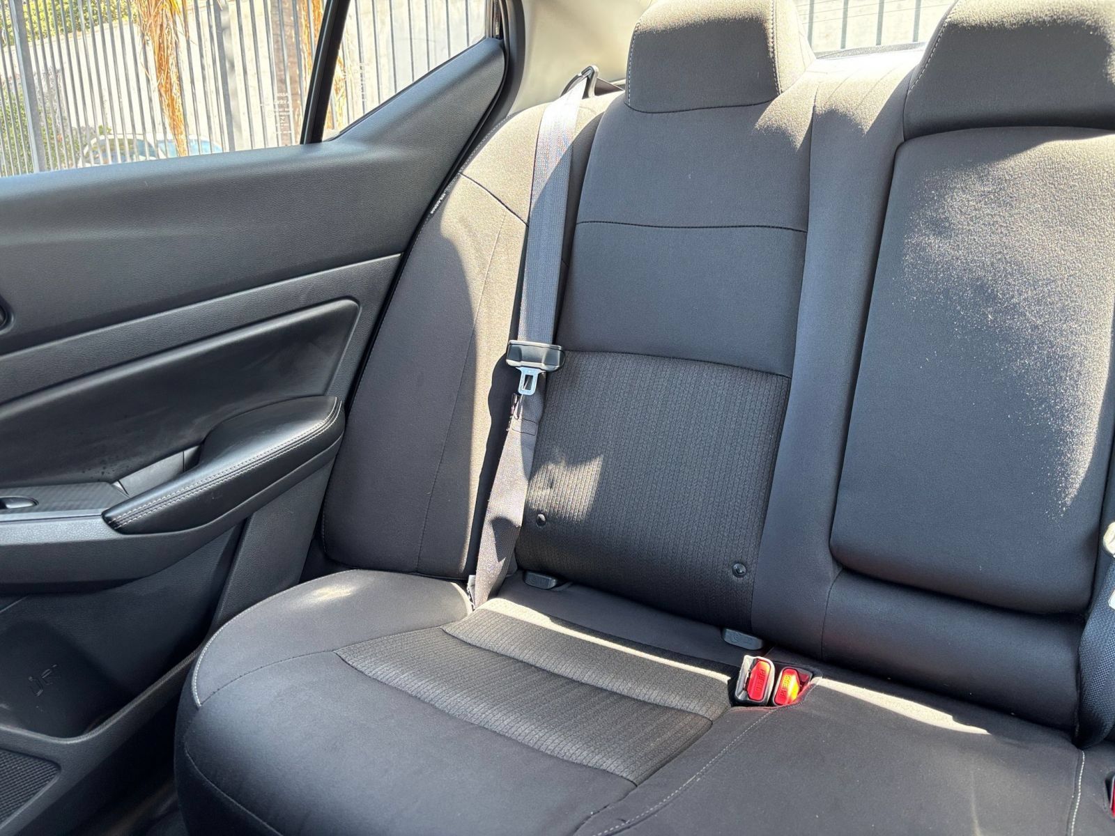 Used 2025 Nissan Altima 2.5 SV FWD image 38
