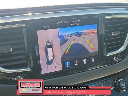 Used 2018 Chrysler Pacifica Touring-L Plus w/ Advanced Safetytec Group image 27