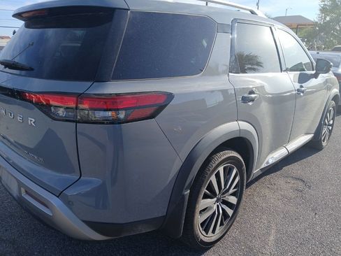 Certified 2022 Nissan Pathfinder Platinum w/ Cargo Package FWD image 4