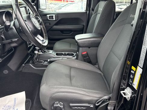 Used 2020 Jeep Gladiator Overland image 14
