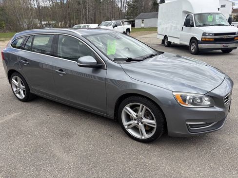 Used 2016 Volvo V60 T5 Premier w/ Technology Package AWD/4WD image 12