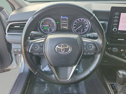 Used 2022 Toyota Camry SE w/ Convenience Package image 25