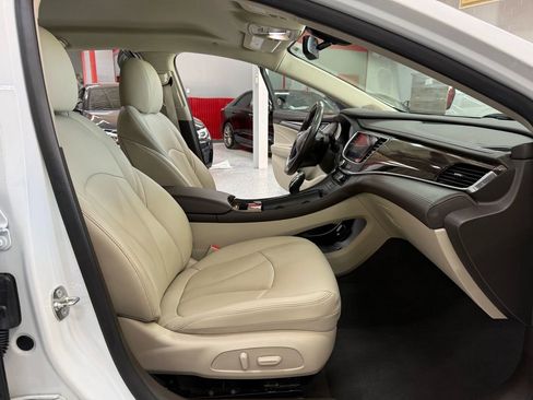 Used 2018 Buick LaCrosse Preferred image 19